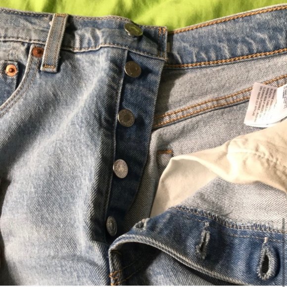 Levi’s Ribcage Jeans - Picture 9 of 9